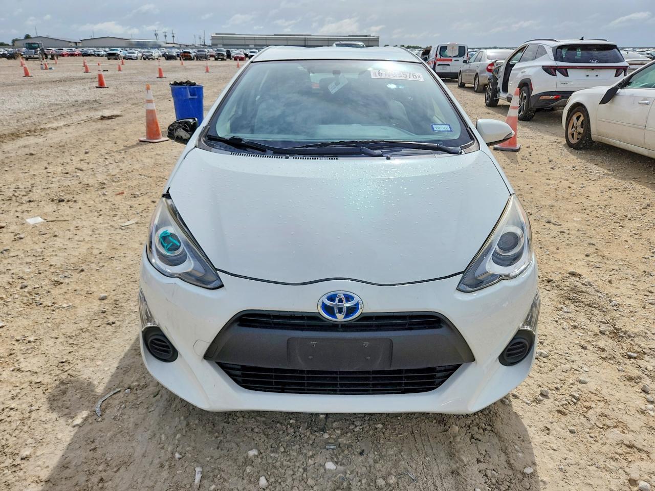 2015 Toyota Prius C One - Фото 5