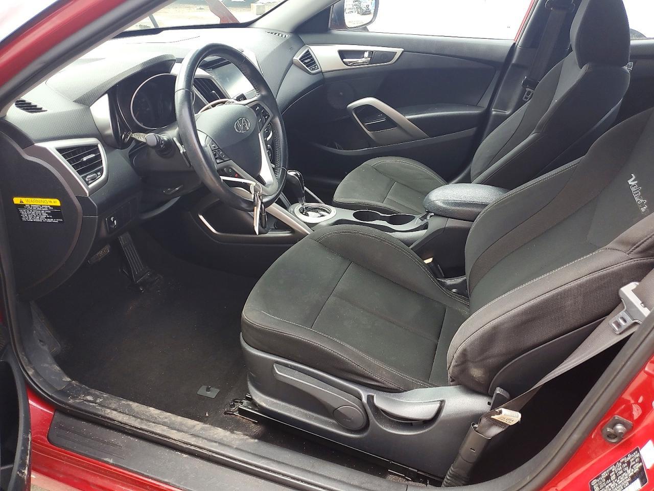2017 Hyundai Veloster Base - Фото 7