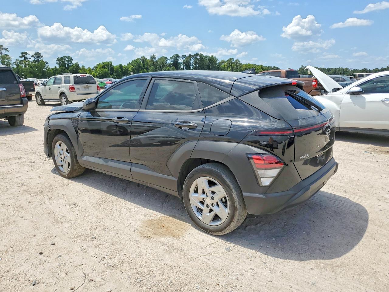 2025 Hyundai Kona Se - Фото 2