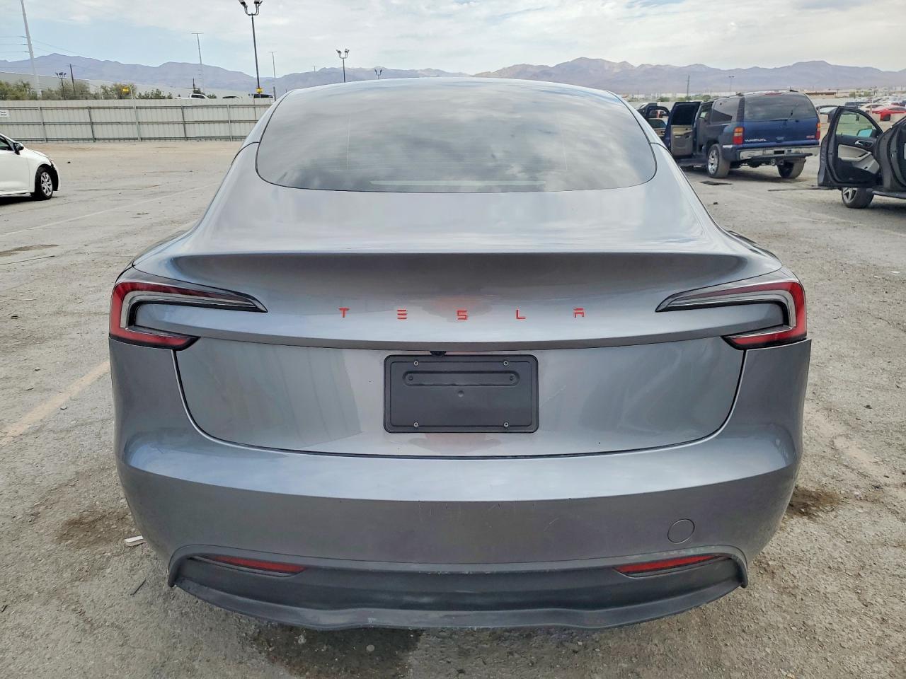 2025 Tesla Model 3 - Image 6