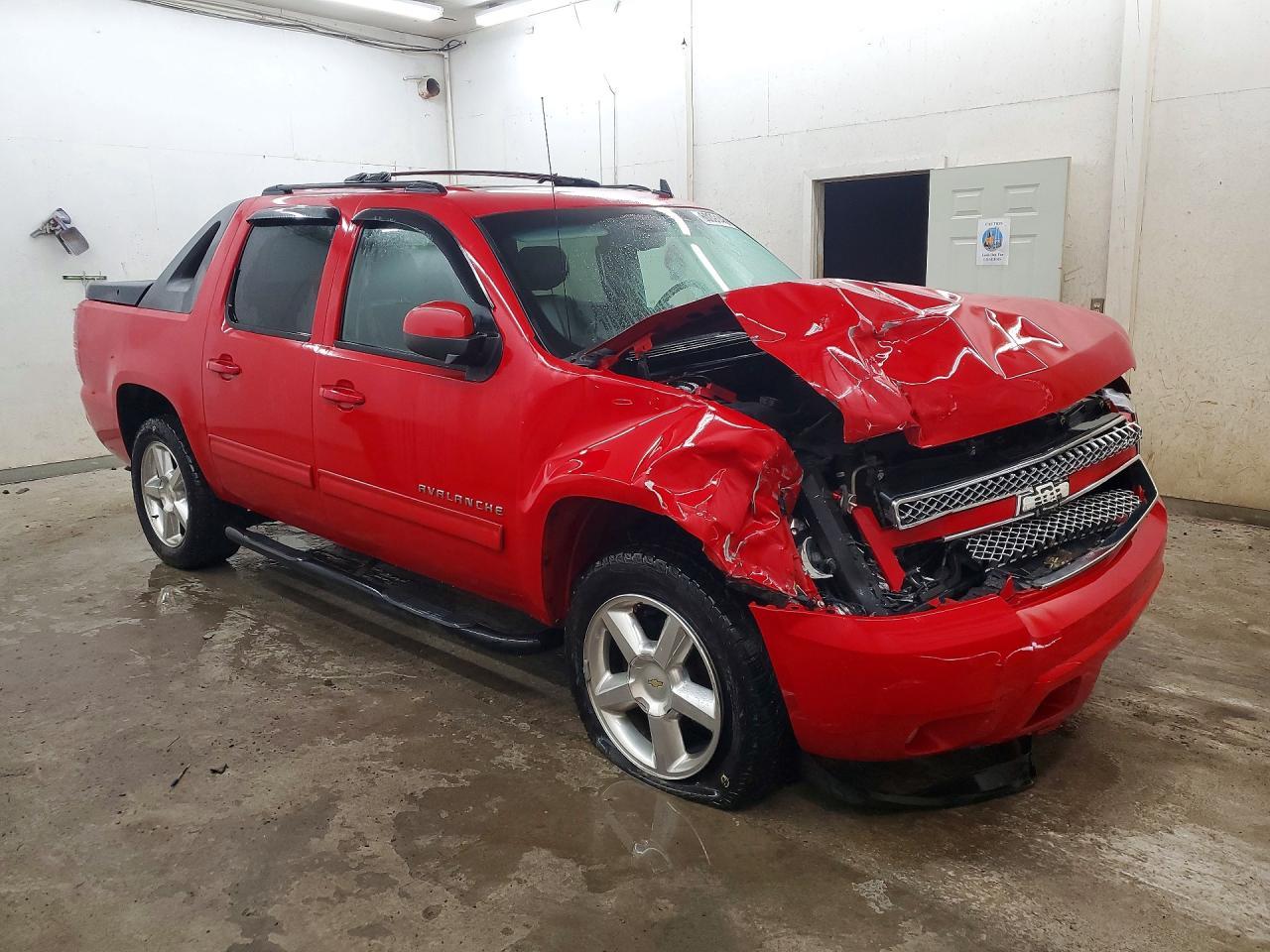 2011 Chevrolet Avalanche Lt - Image 4
