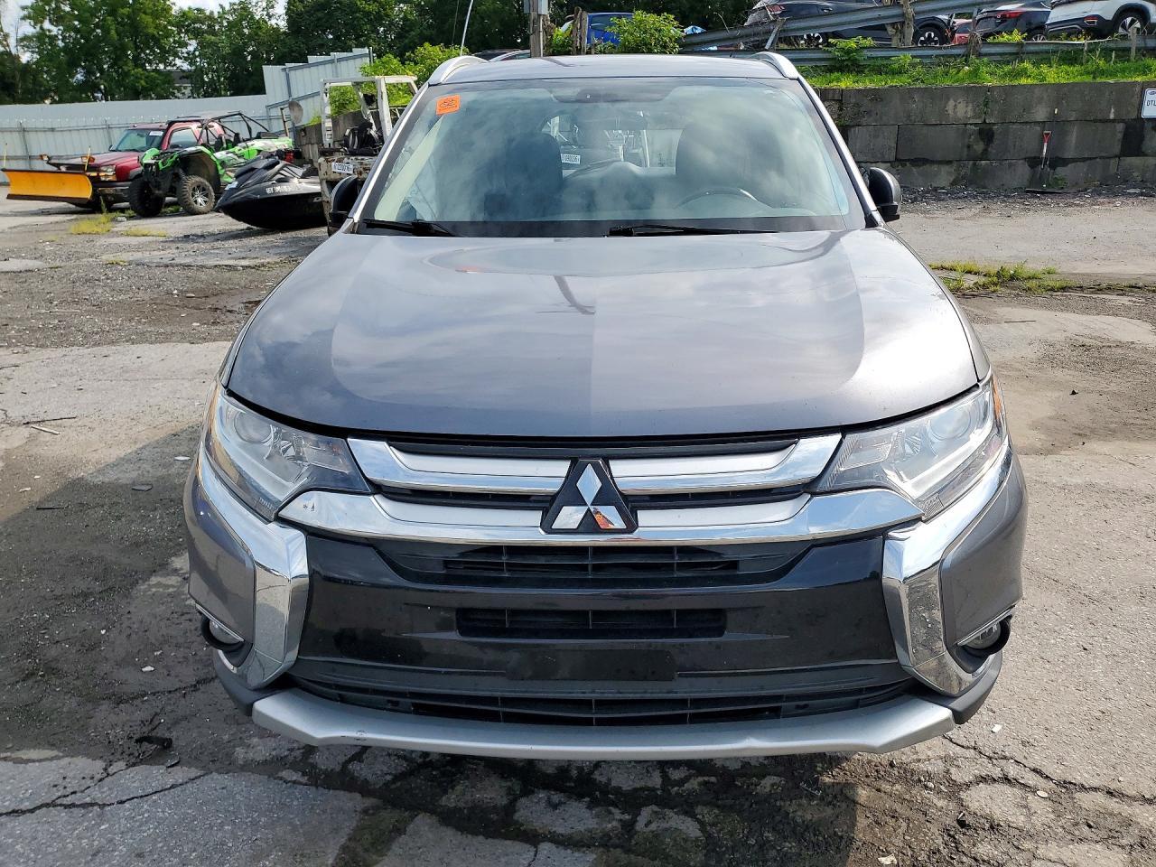 2018 Mitsubishi Outlander Se - Фото 5