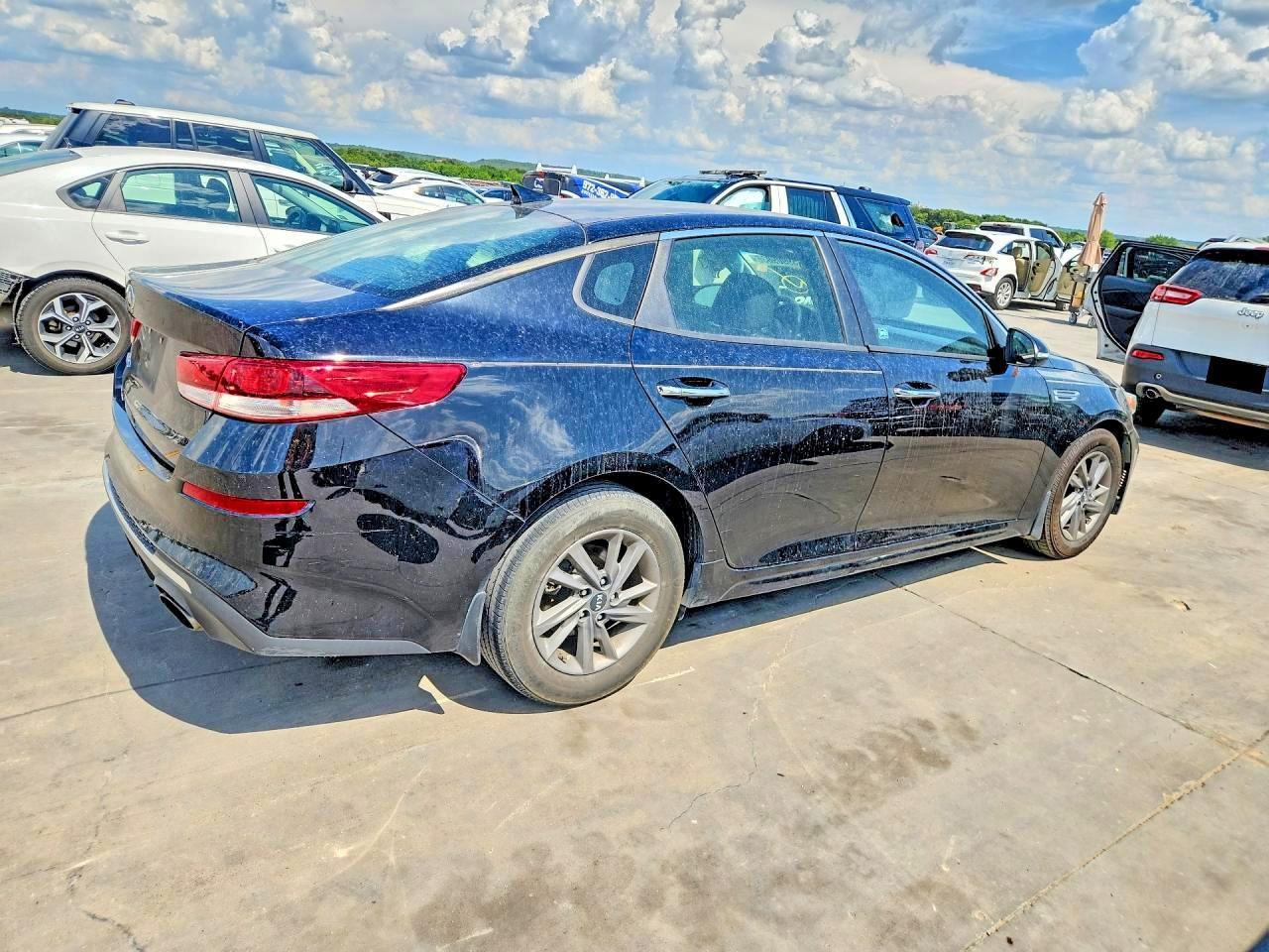 2020 Kia Optima Lx - Image 3