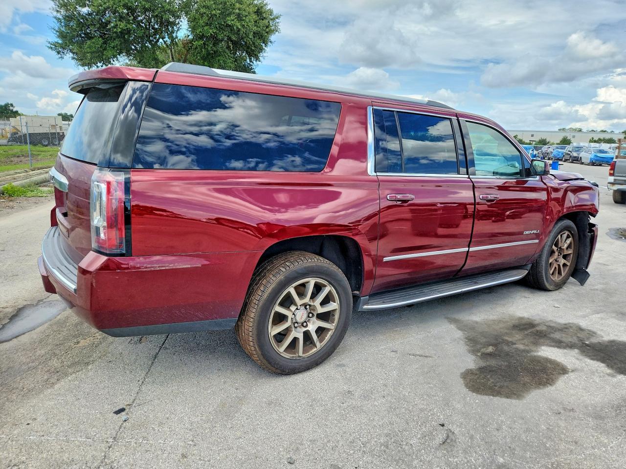 2020 GMC Yukon - Фото 3