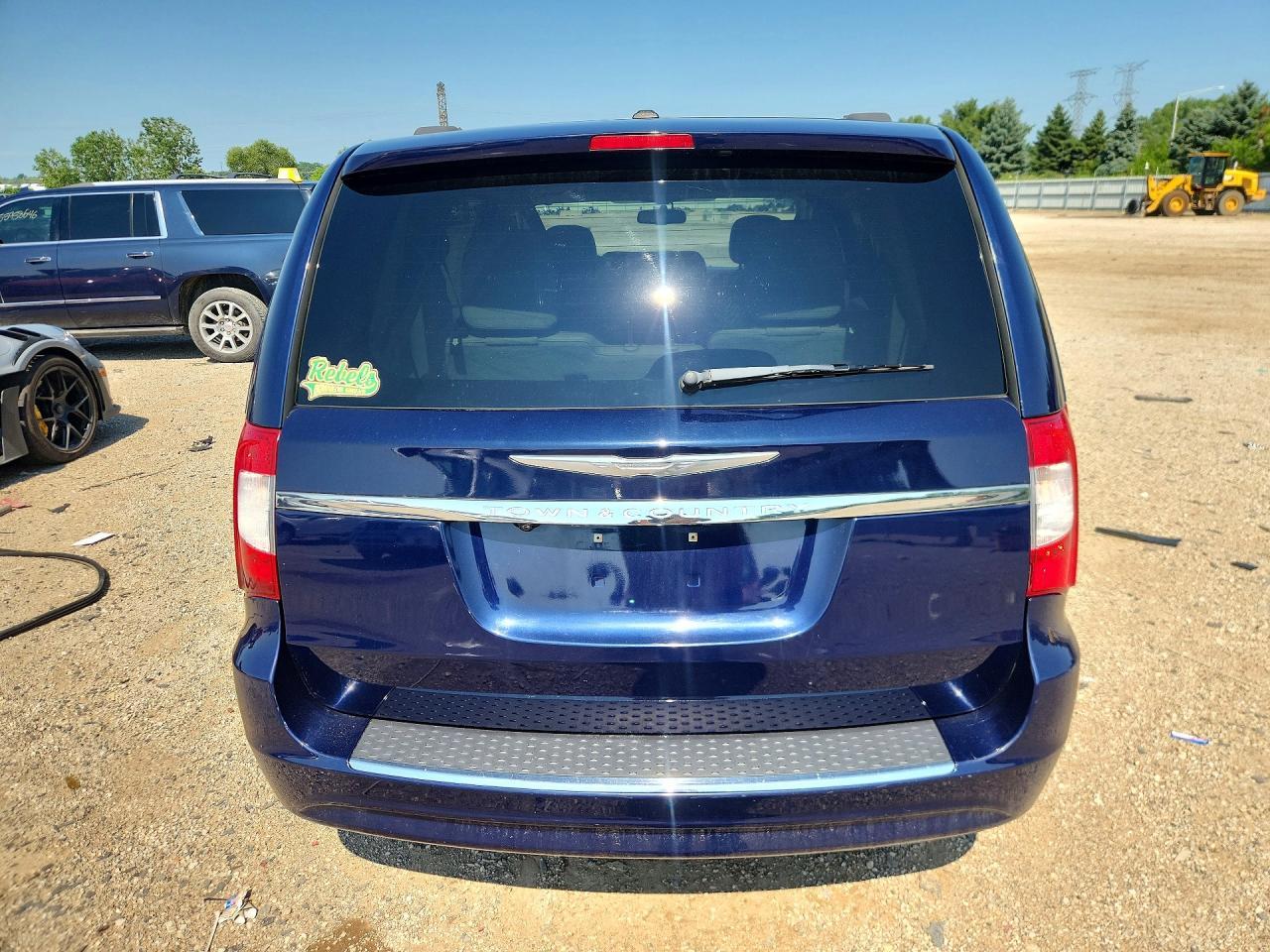 2012 Chrysler Town & Country Touring - Фото 6