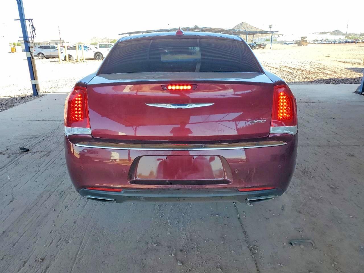 2021 Chrysler 300 Touring - Фото 6