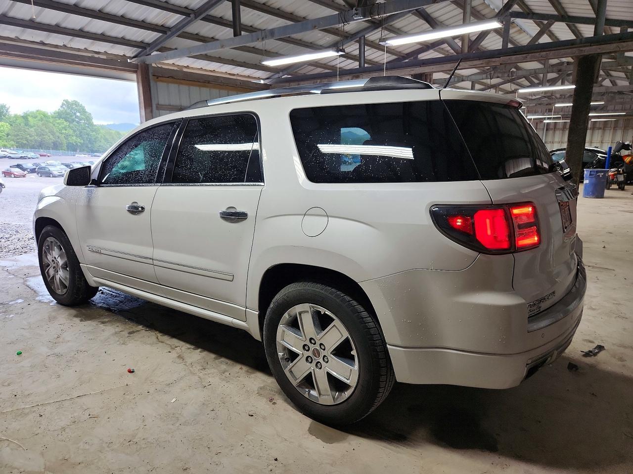 2016 GMC Acadia Denali - Фото 2