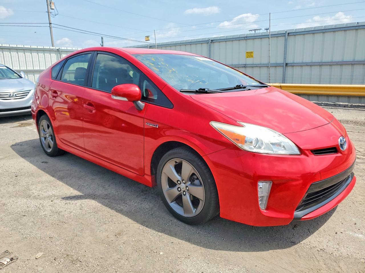 2015 Toyota Prius Persona Series - Image 4