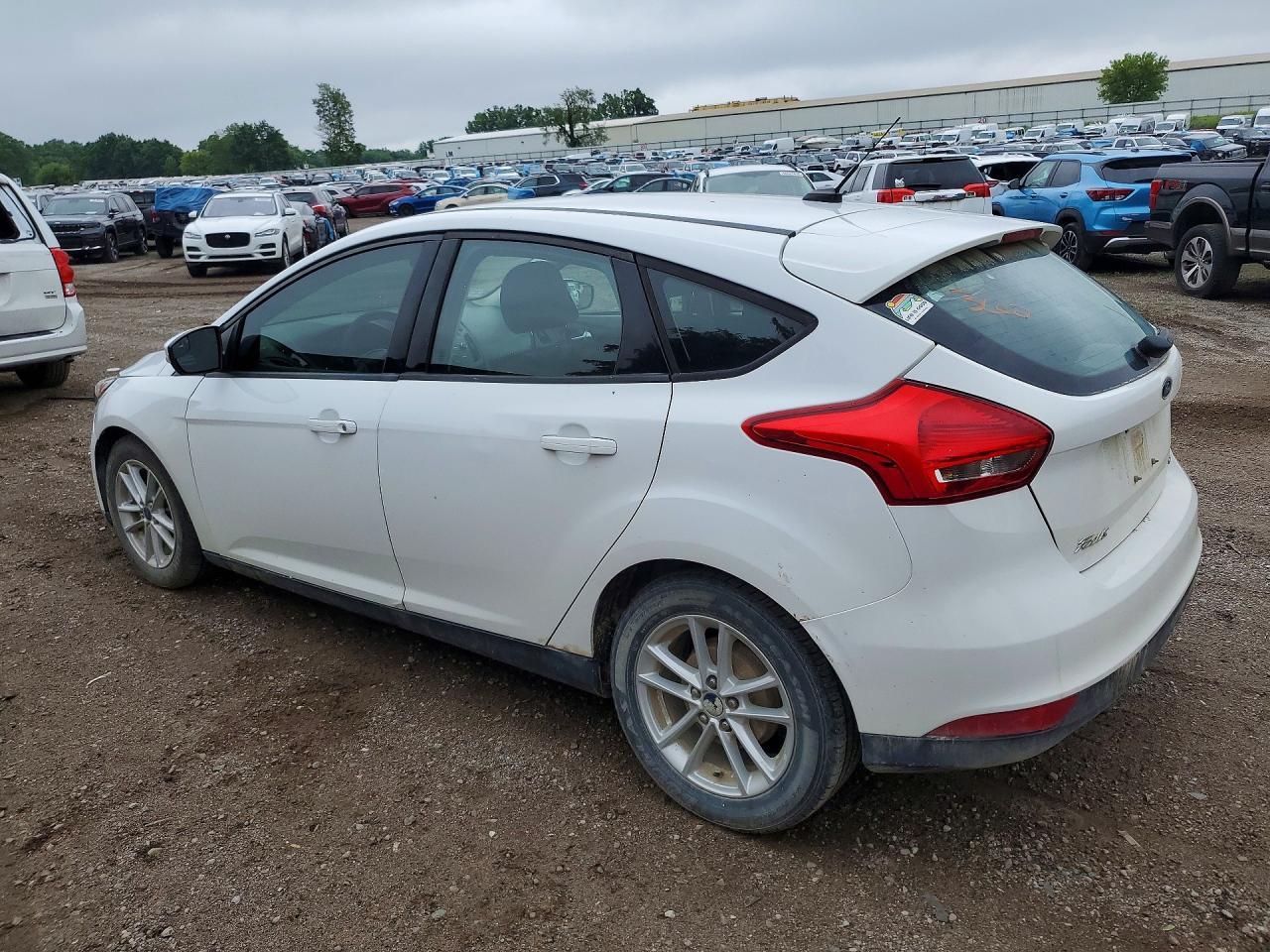 2017 Ford Focus Se - Фото 2