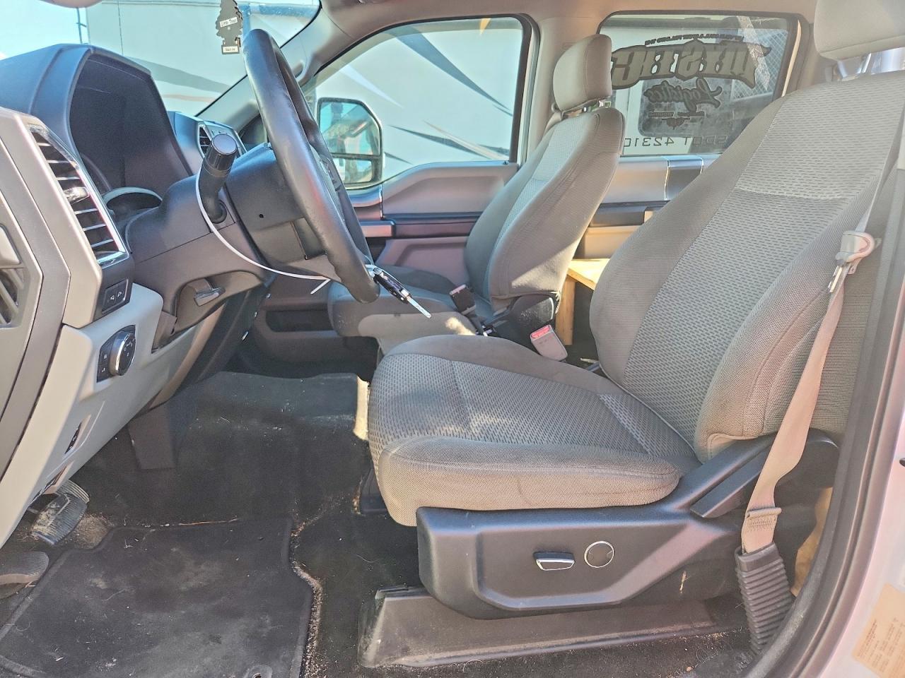 2017 Ford F450 Super Duty - Фото 7