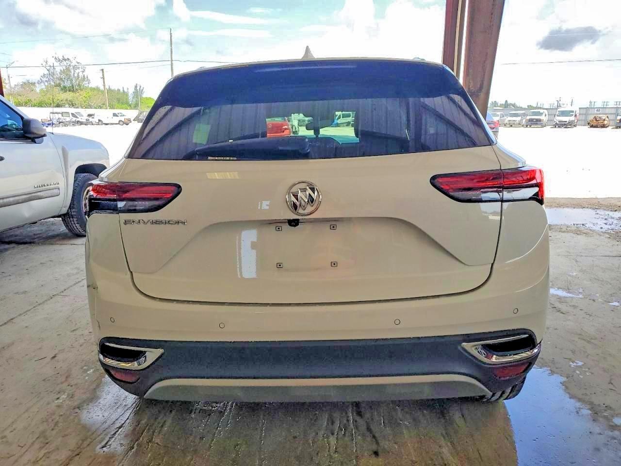 2022 Buick Envision Essence - Image 6