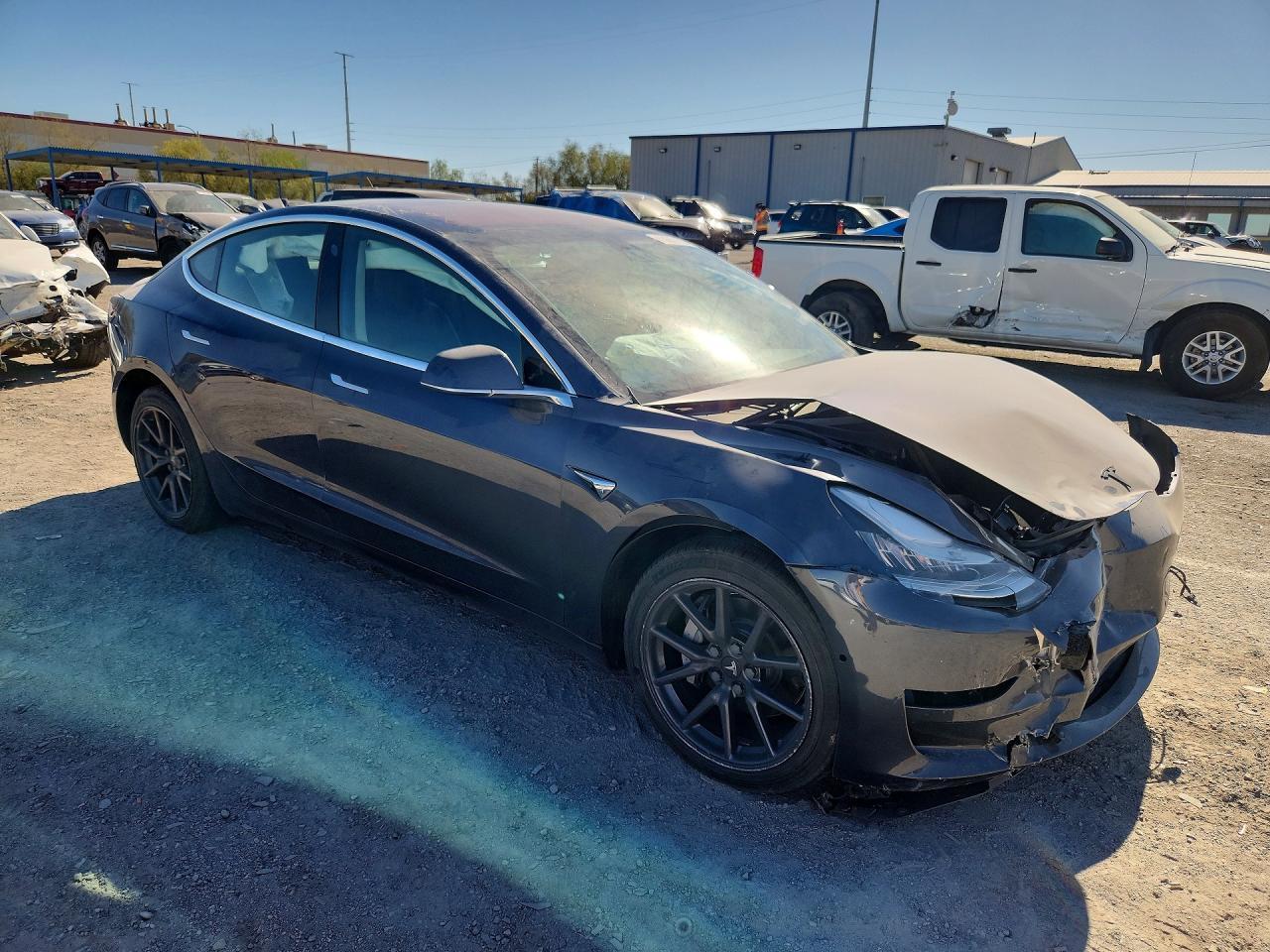 2018 Tesla Model 3 - Image 4
