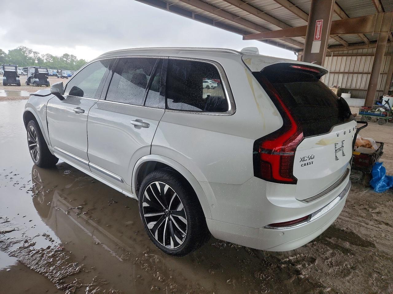 2025 Volvo Xc90 Plus - Image 2