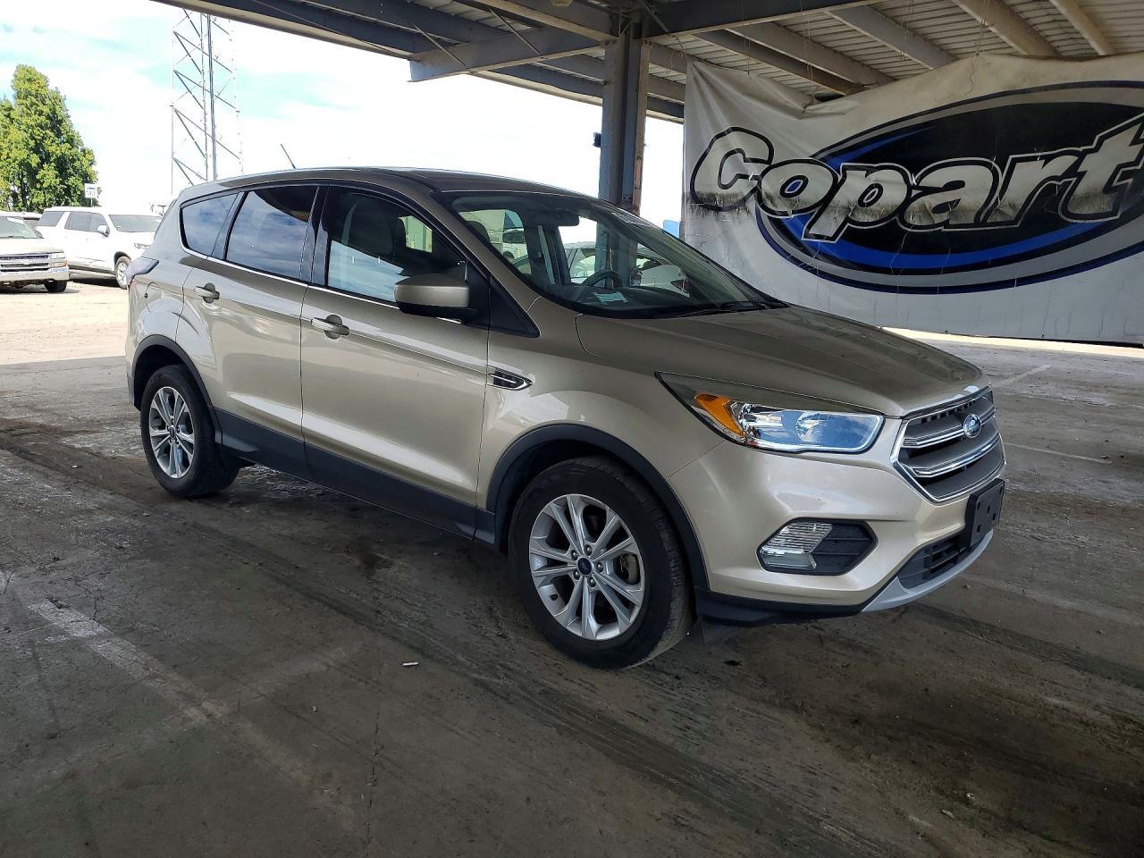 2017 Ford Escape Se - Фото 4