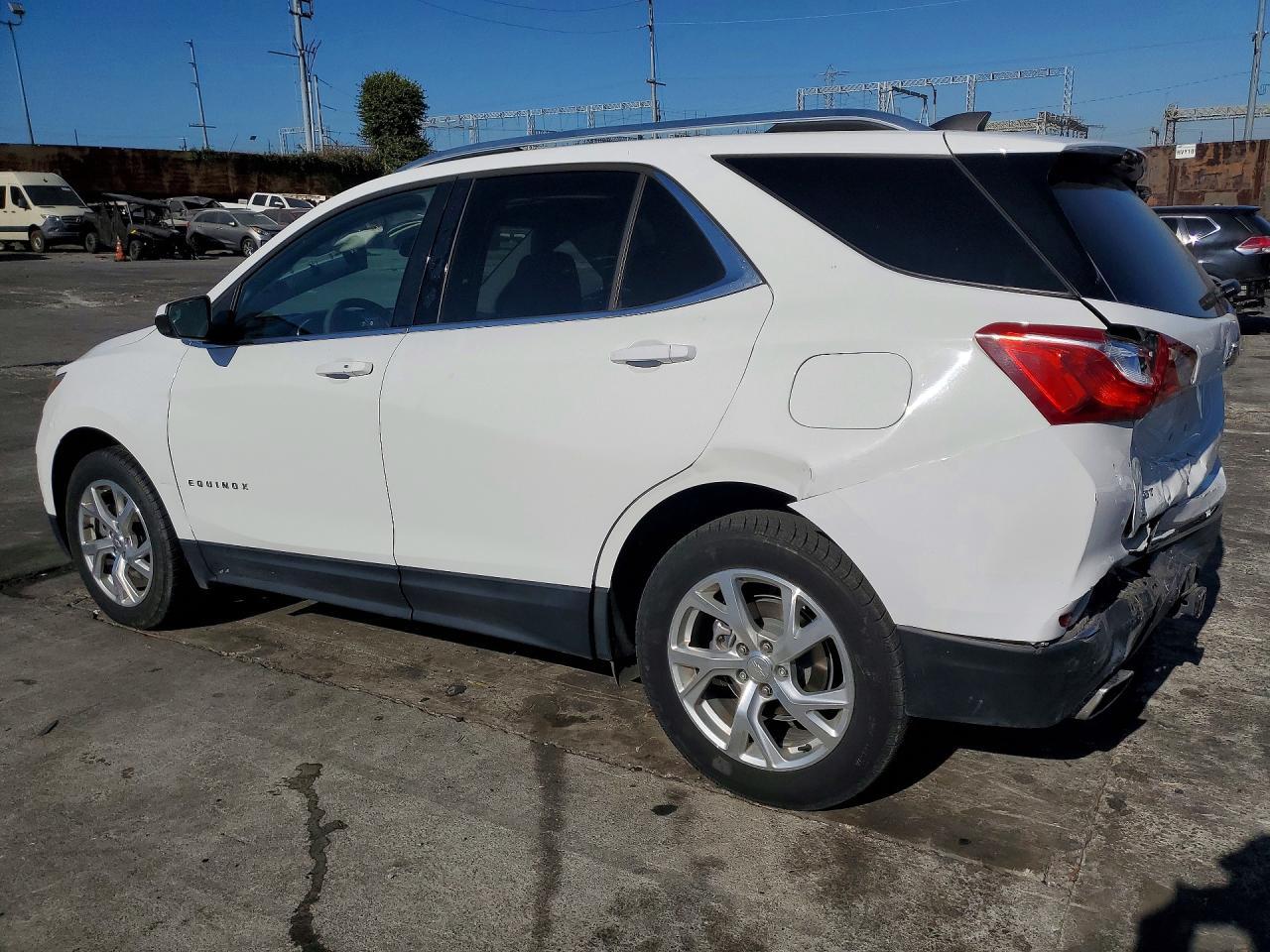 2020 Chevrolet Equinox Lt - Фото 2