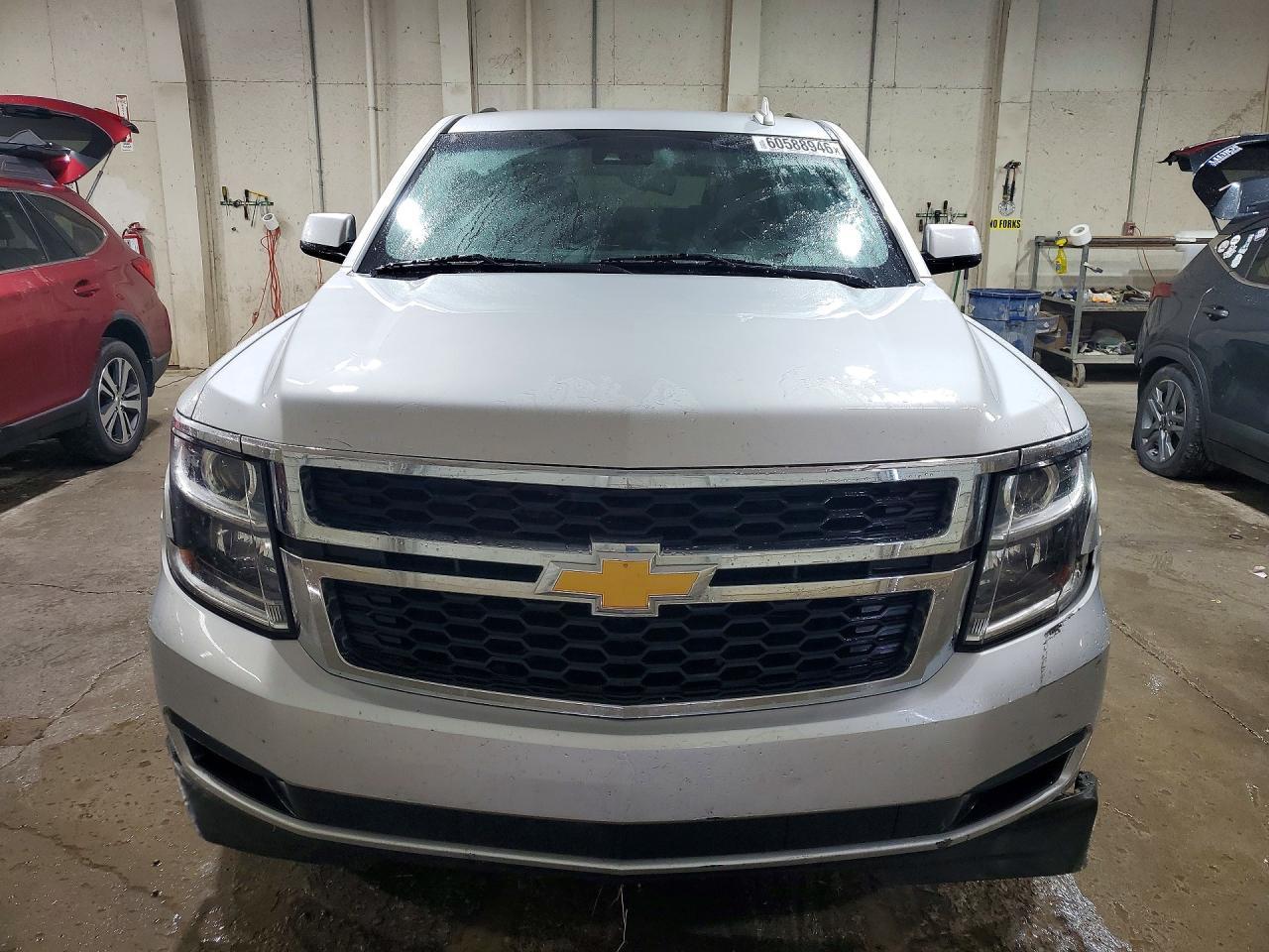 2019 Chevrolet Suburban K1500 Lt - Image 5