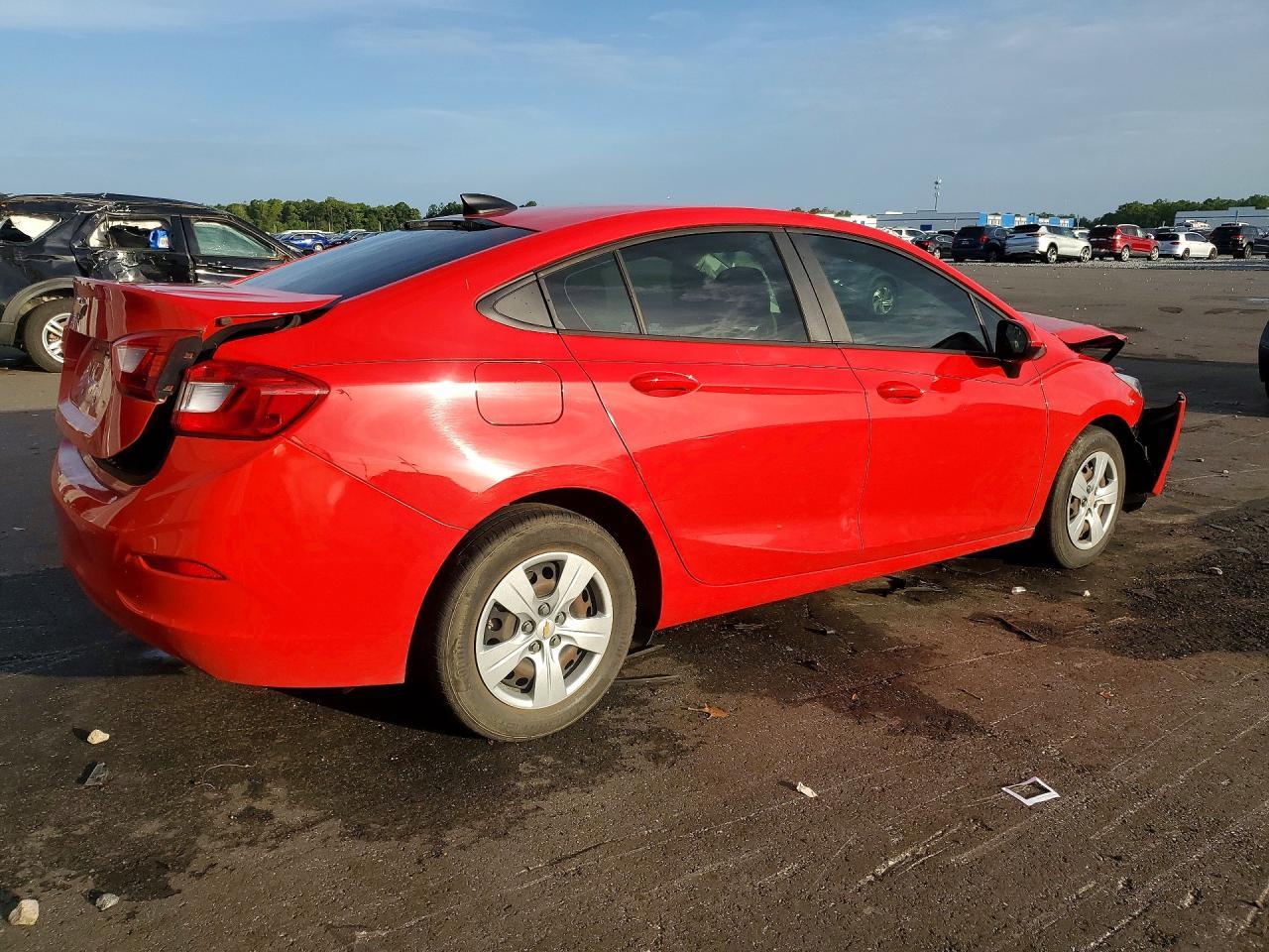 2018 Chevrolet Cruze Ls - Image 3