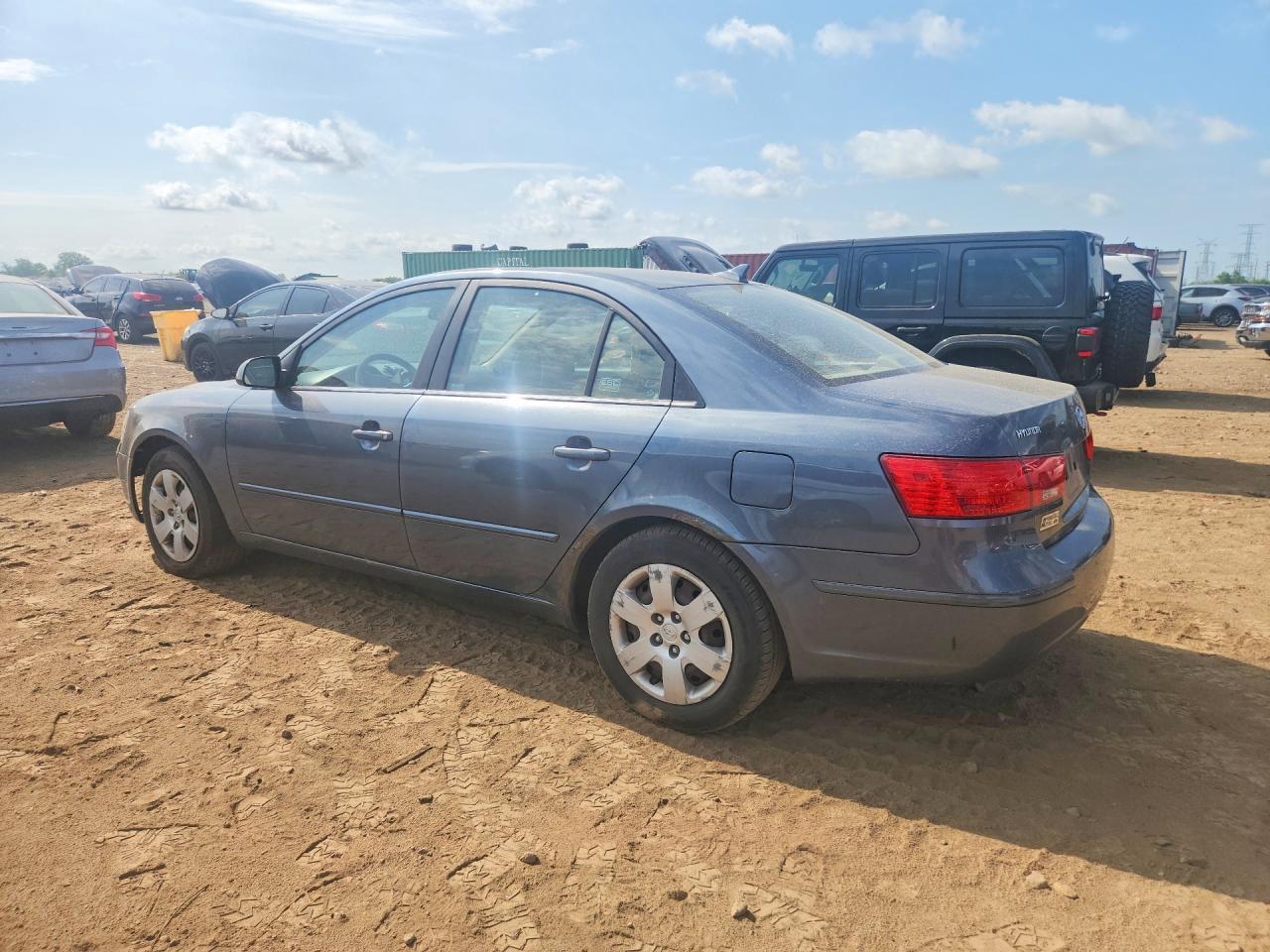 2010 Hyundai Sonata Gls - Image 2