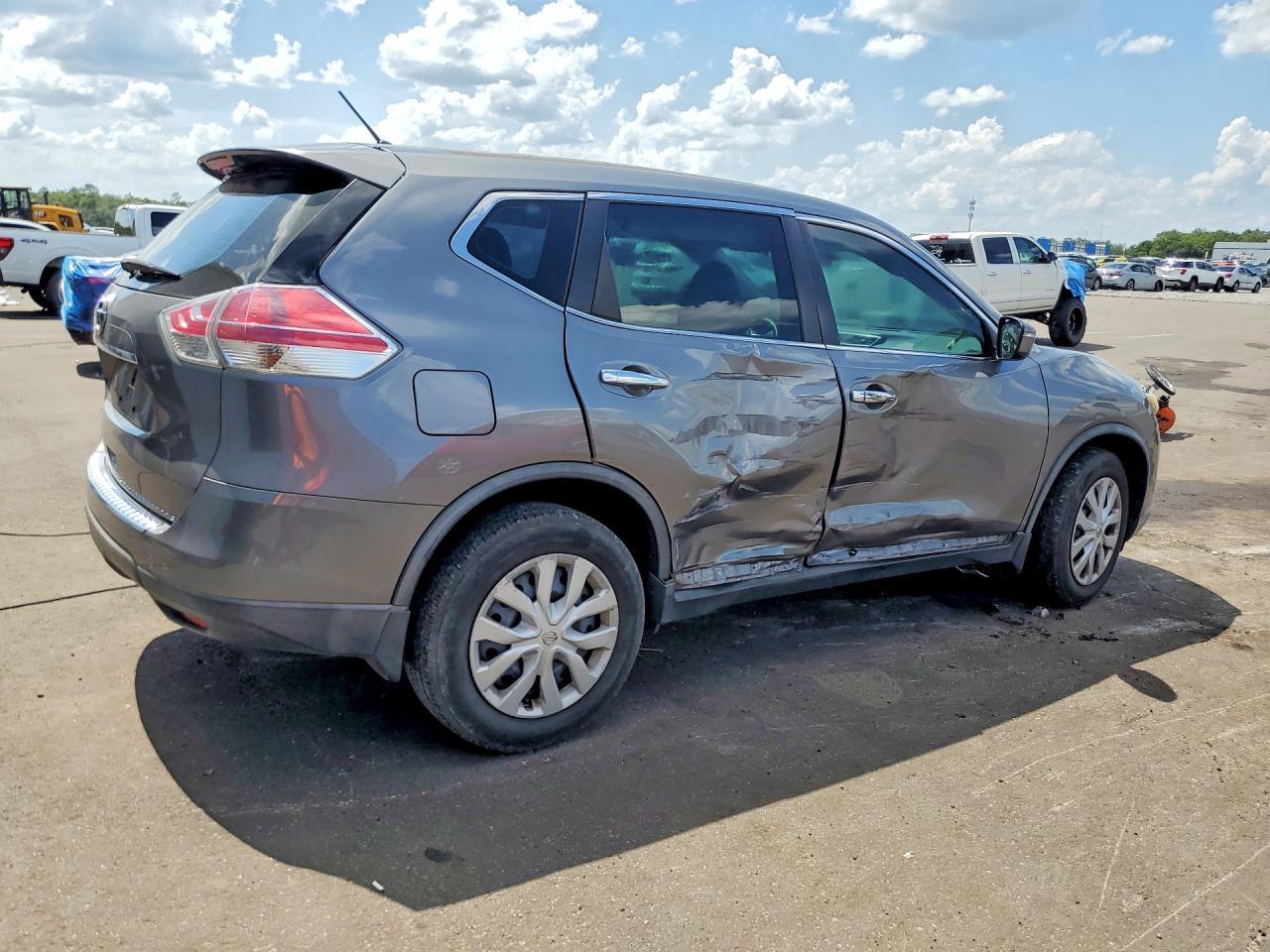 2015 Nissan Rogue S - Фото 3