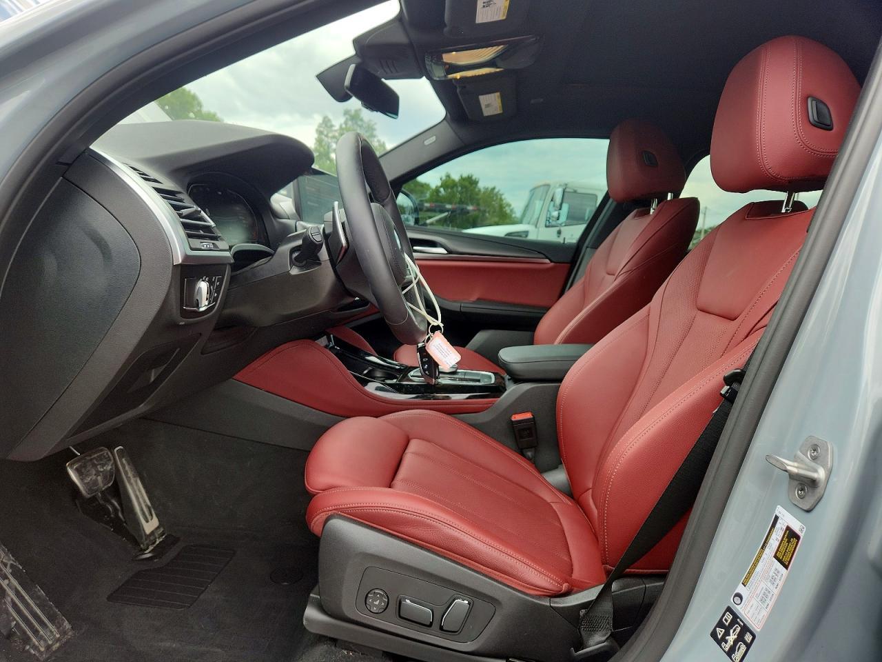 2025 BMW X4 xDrive30I - Image 7