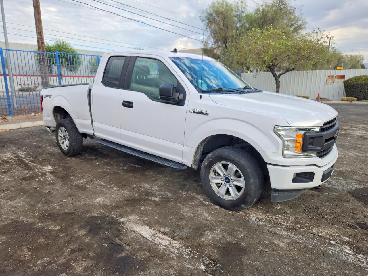 2020 Ford F150 Super Cab - Image 4