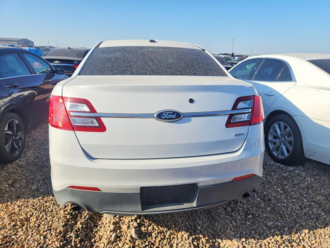 2015 Ford Taurus Police Interceptor - Фото 6