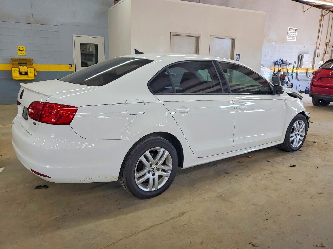 2011 Volkswagen Jetta Gli 16V - Image 3