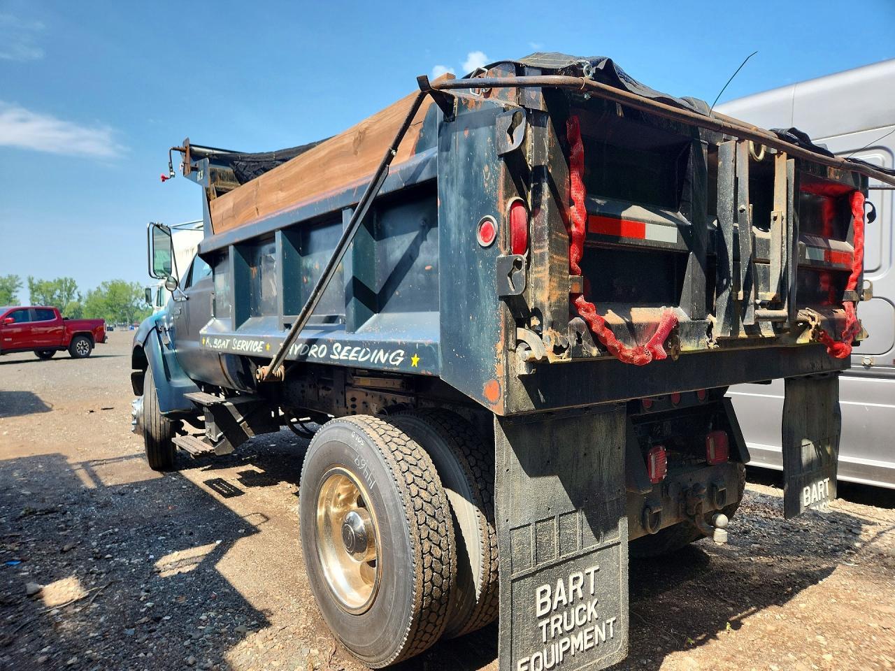 2000 Ford F650 Super Duty Dump Truck - Фото 2