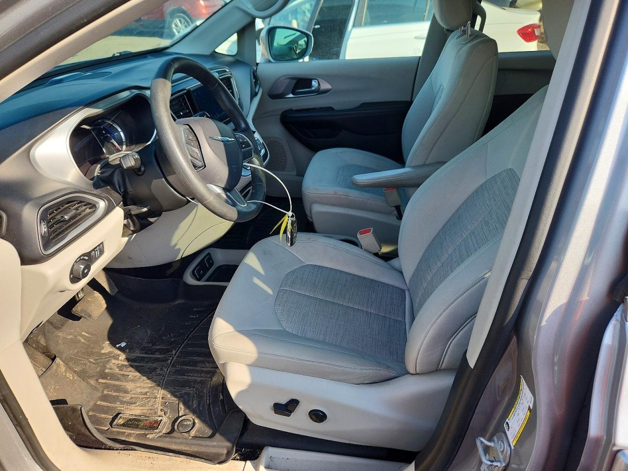 2017 Chrysler Pacifica Ehybrid Touring - Фото 7