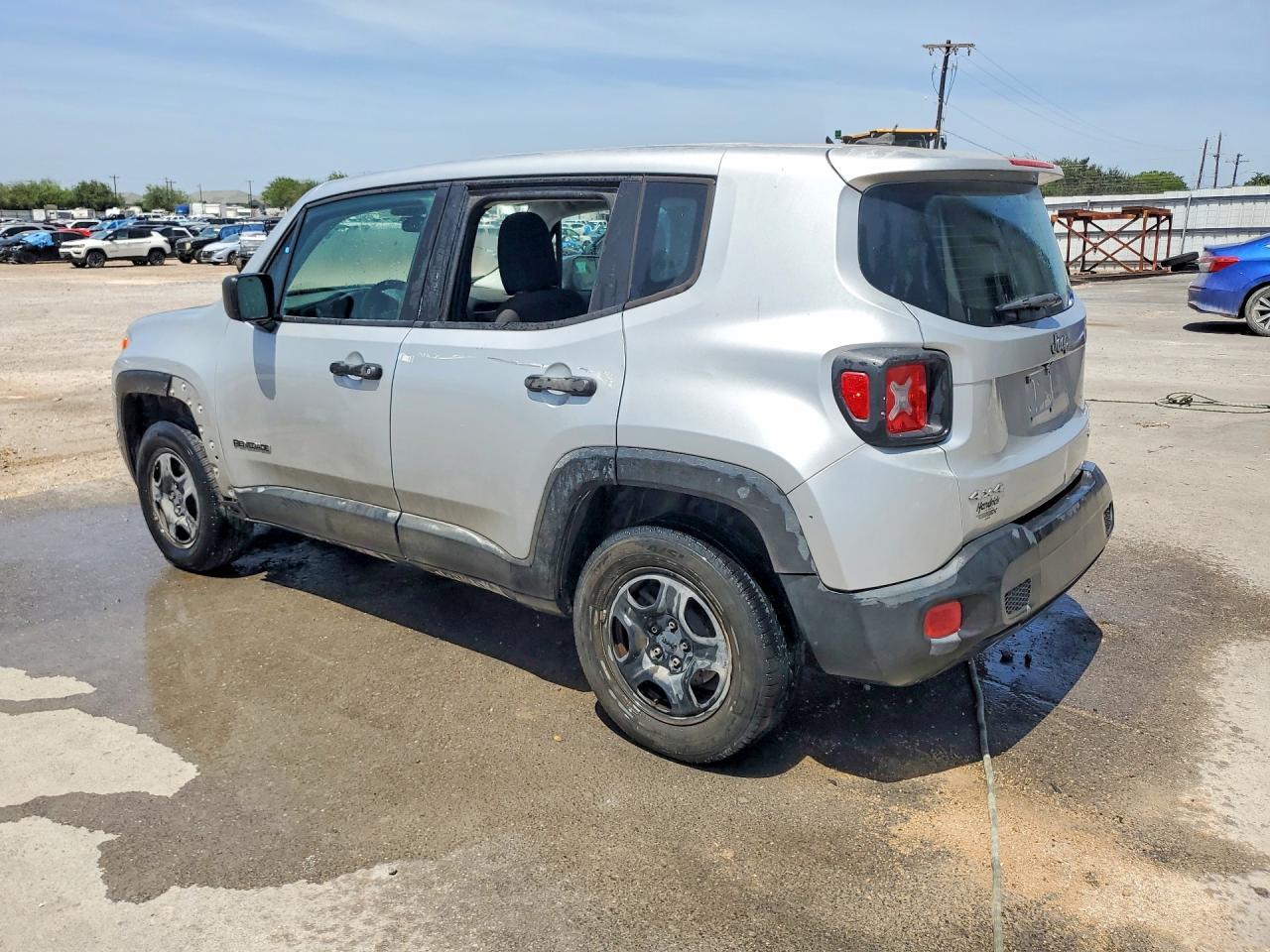 2015 Jeep Renegade Sport - Image 2