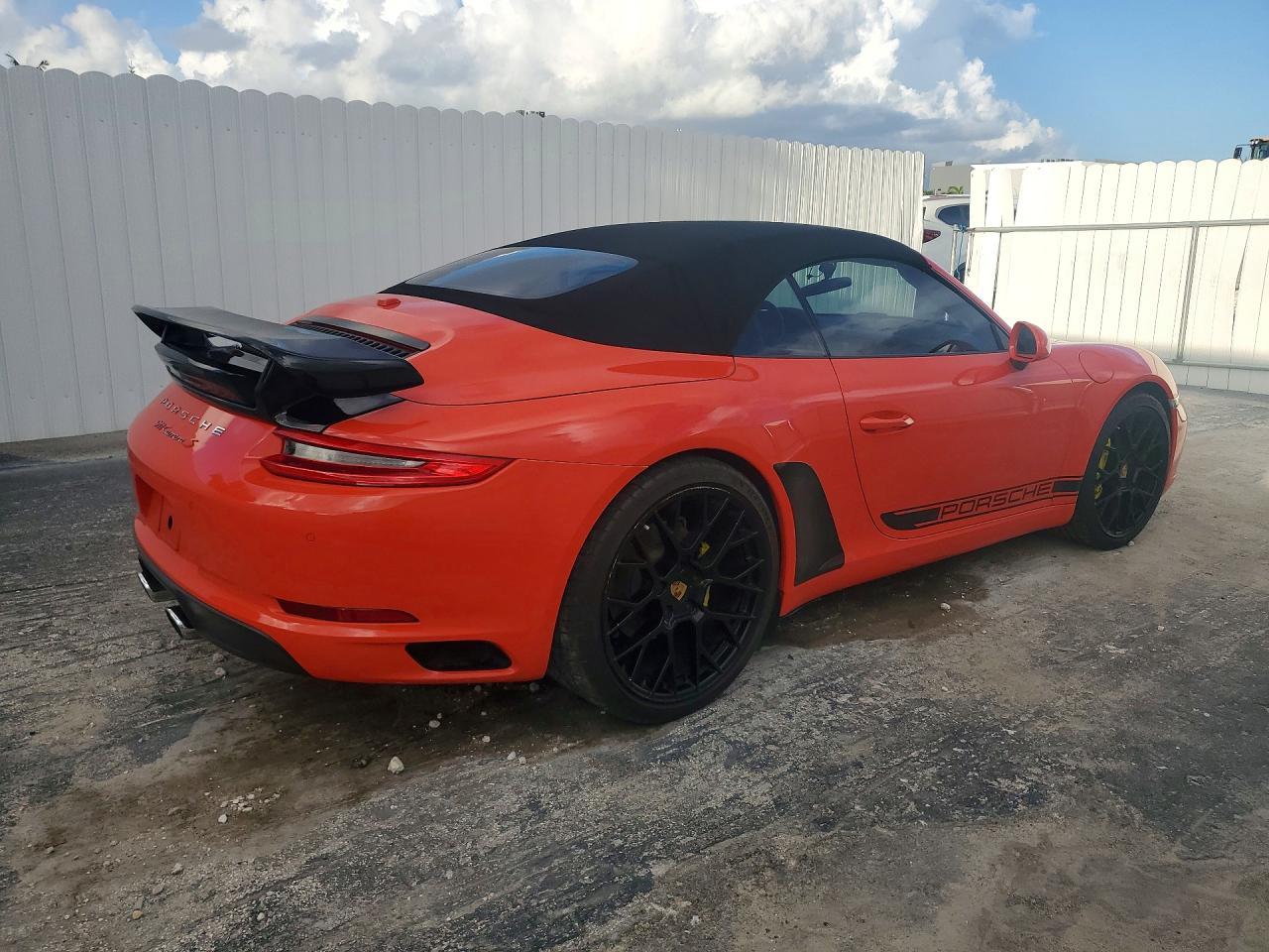 2017 Porsche 911 Carrera - Image 3