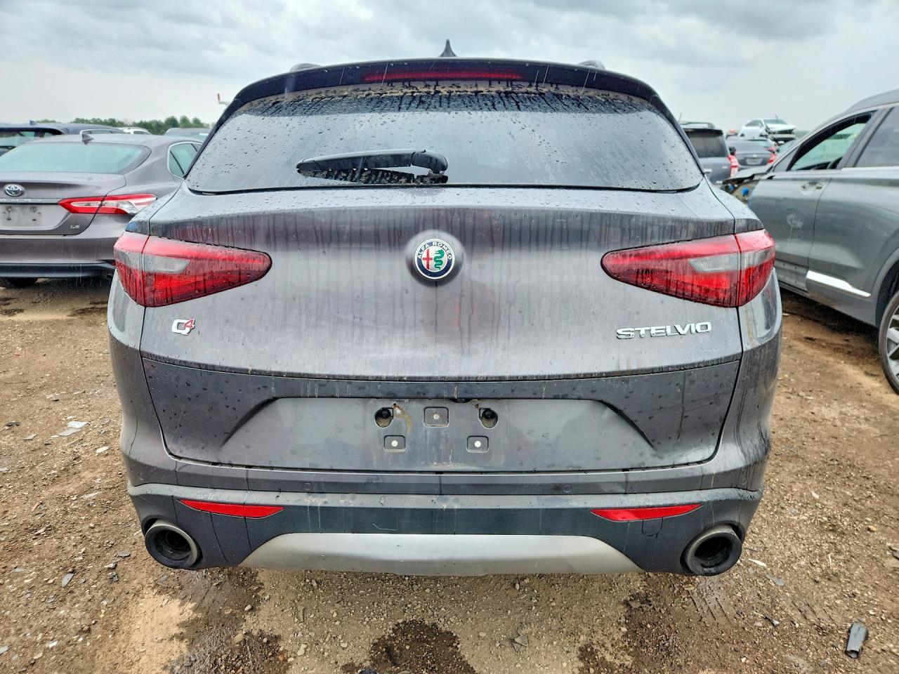 2018 Alfa Romeo Stelvio Sport - Image 6