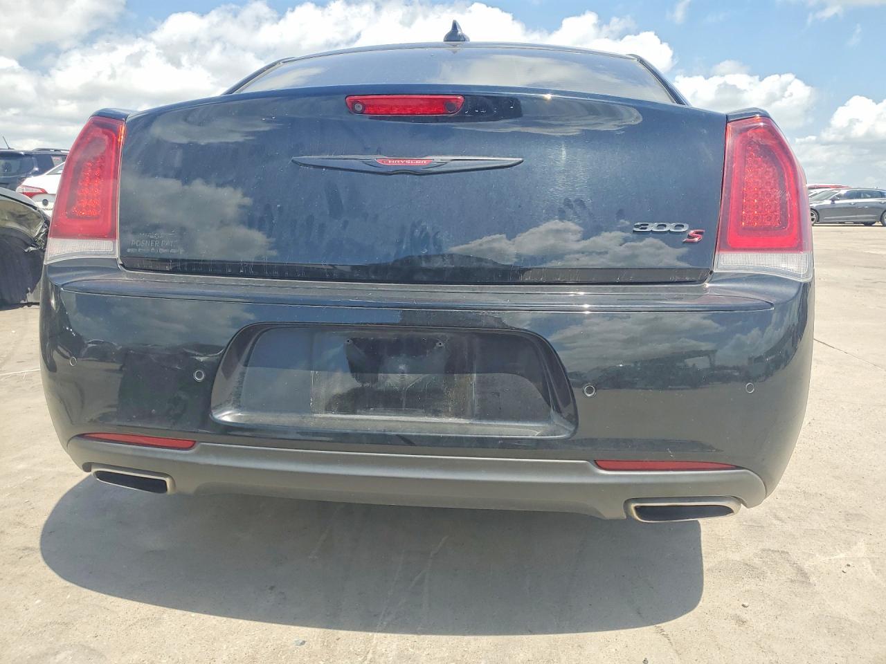 2022 Chrysler 300 S - Image 6