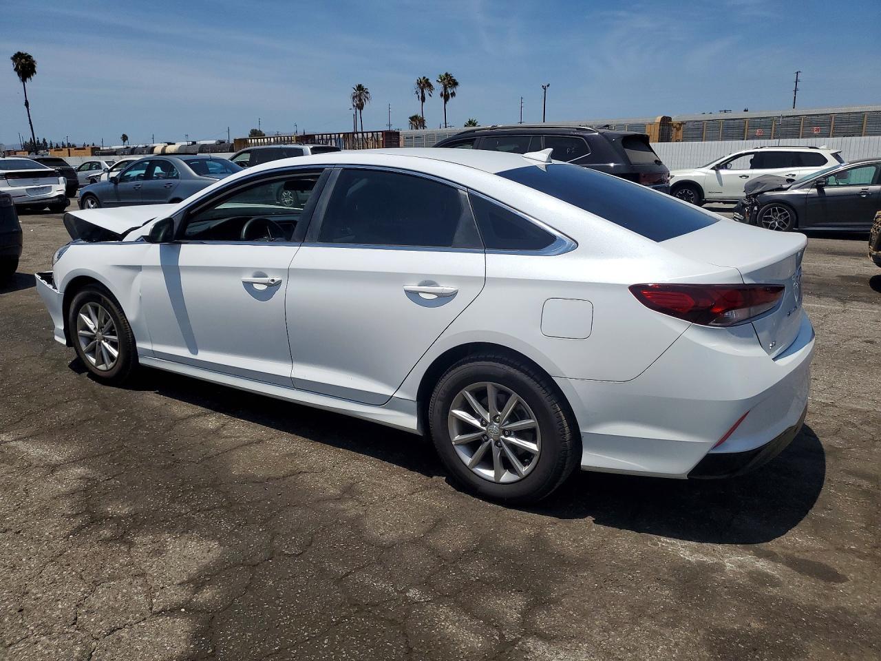2019 Hyundai Sonata Se - Image 2