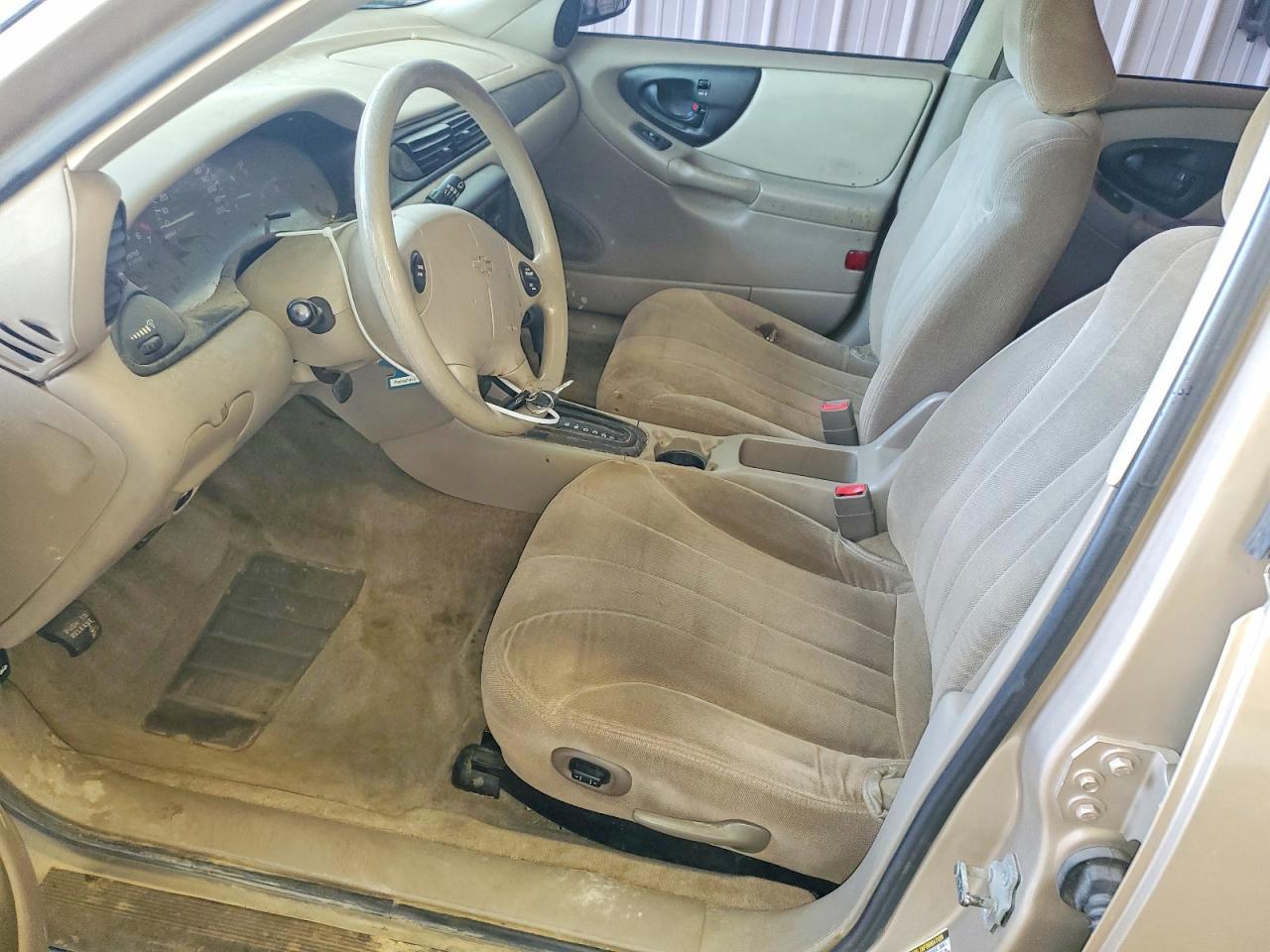 2005 Chevrolet Classic - Image 7