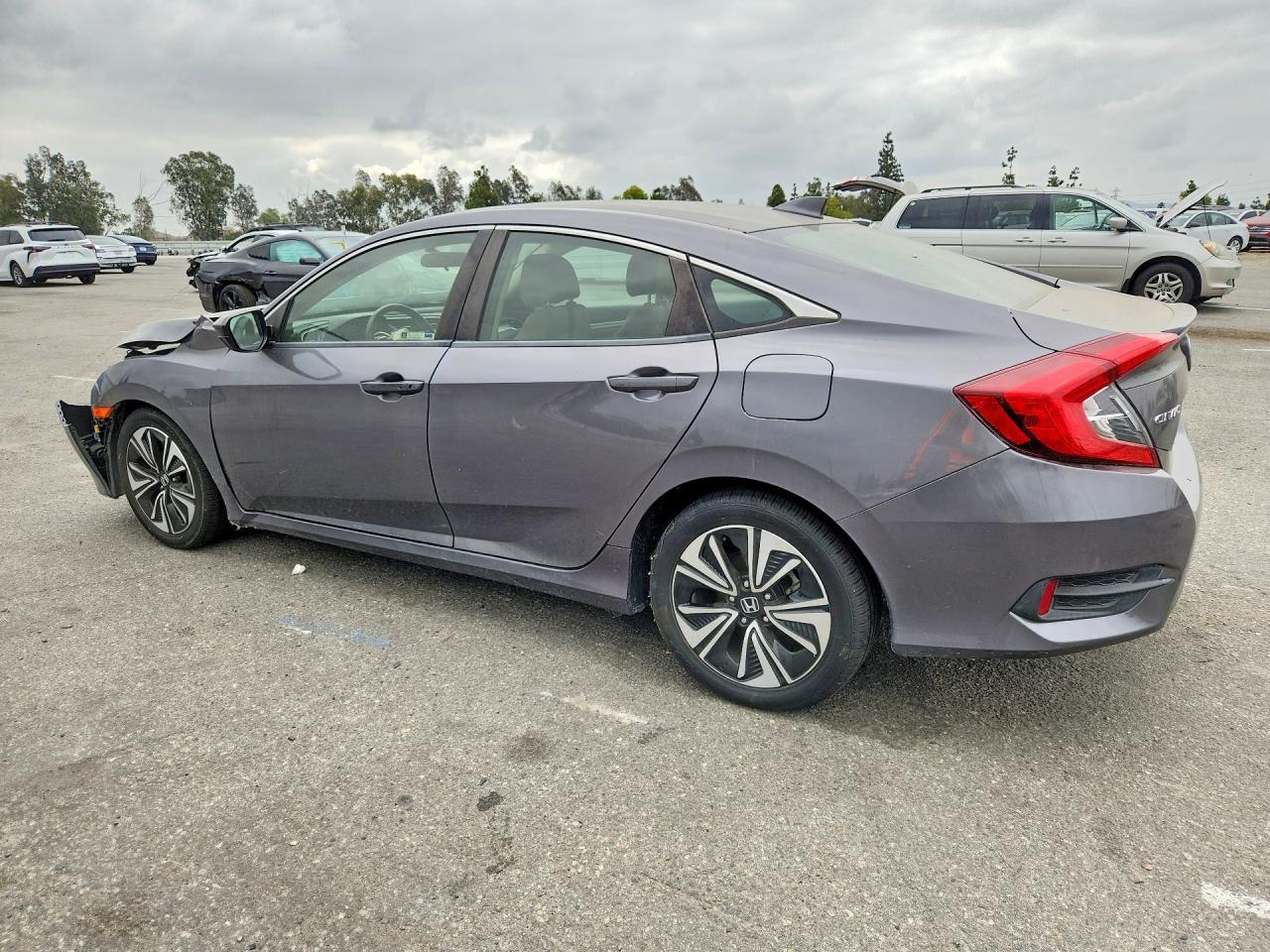 2018 Honda Civic - Фото 2
