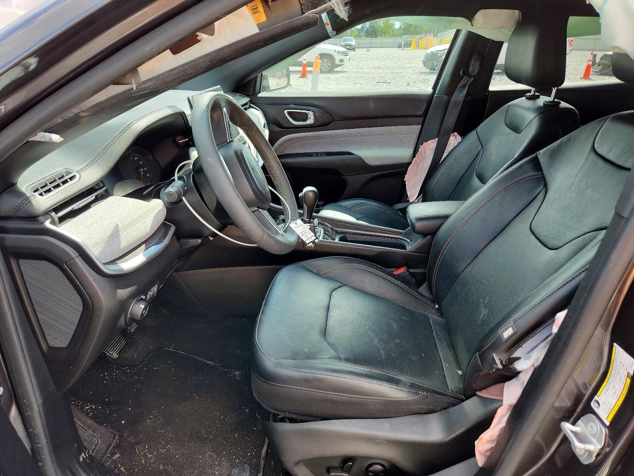 2023 Jeep Compass Latitude Lux - Фото 7
