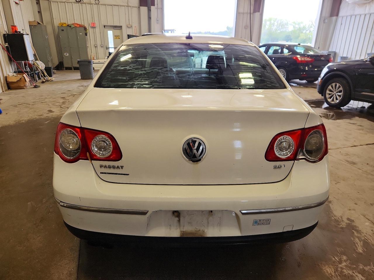 2007 Volkswagen Passat 2.0T - Фото 6