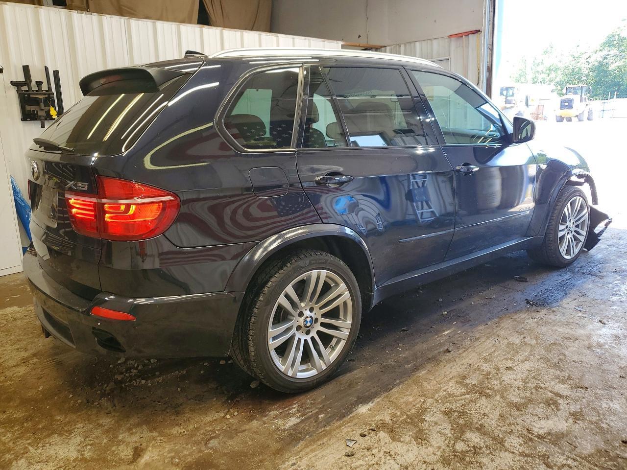 2011 BMW X5 xDrive50I - Image 3