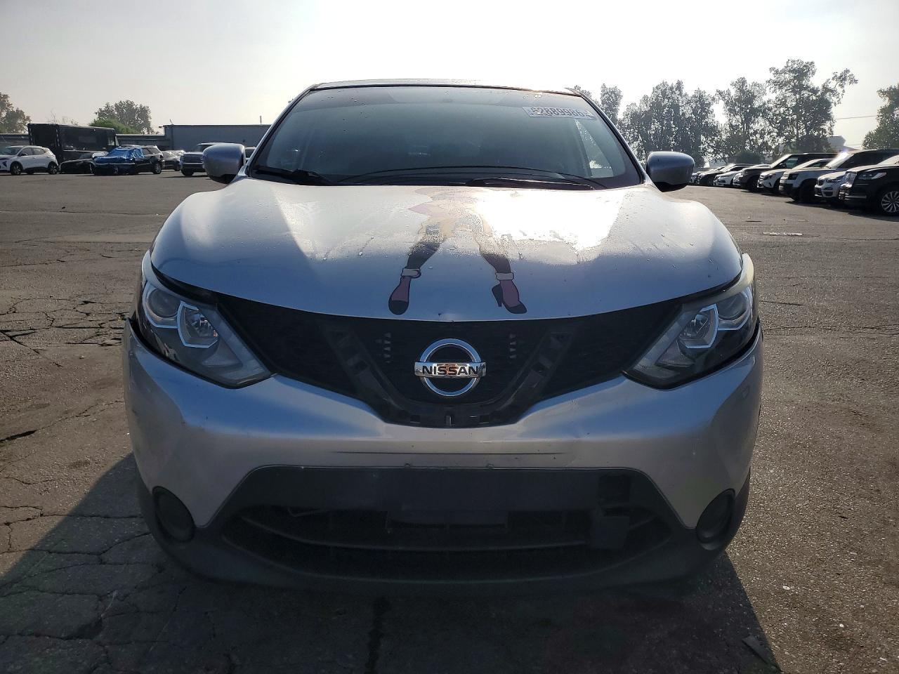 2018 Nissan Rogue Sport S - Image 5