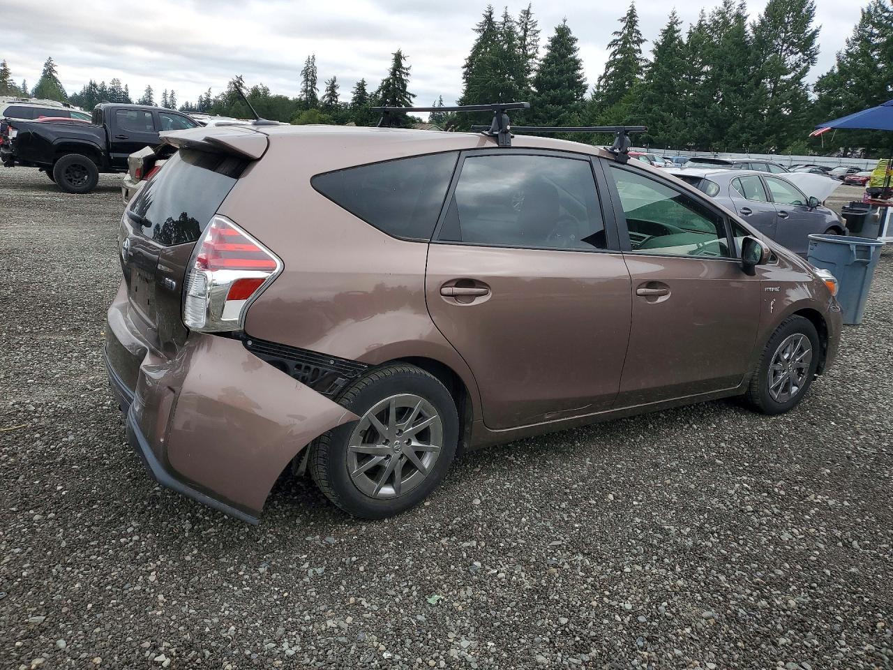 2017 Toyota Prius V Four - Фото 3