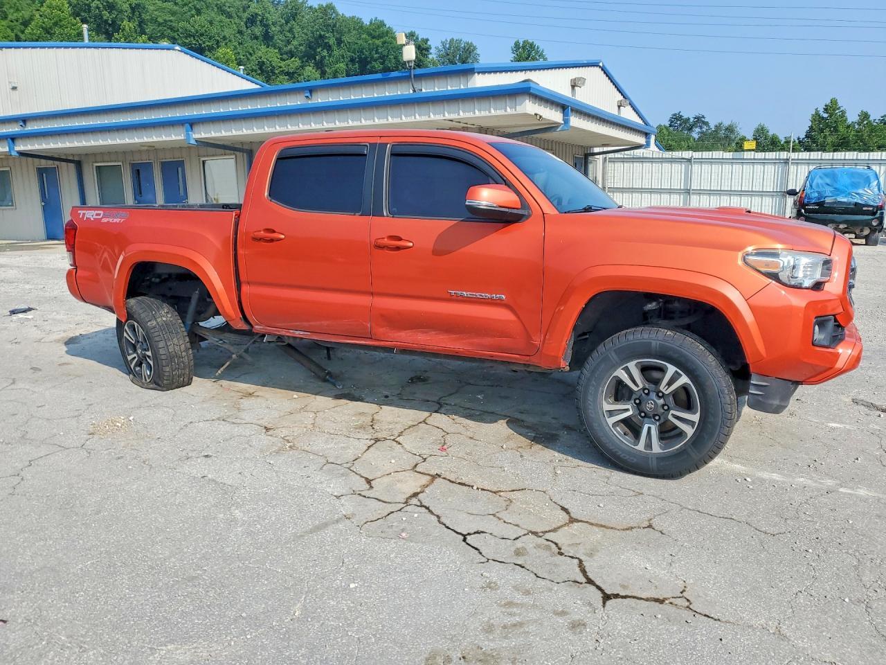 2017 Toyota Tacoma Trd Sport - Фото 4