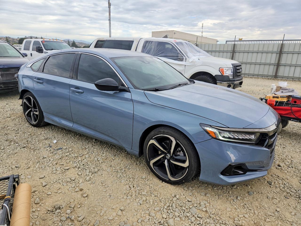 2022 Honda Accord Hybrid Sport - Image 4