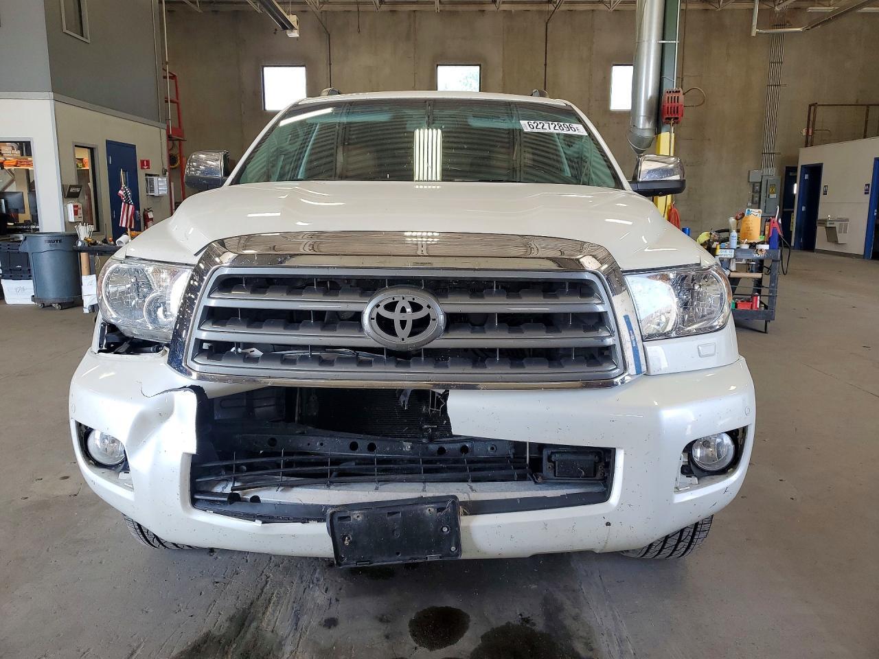 2015 Toyota Sequoia Platinum - Фото 5
