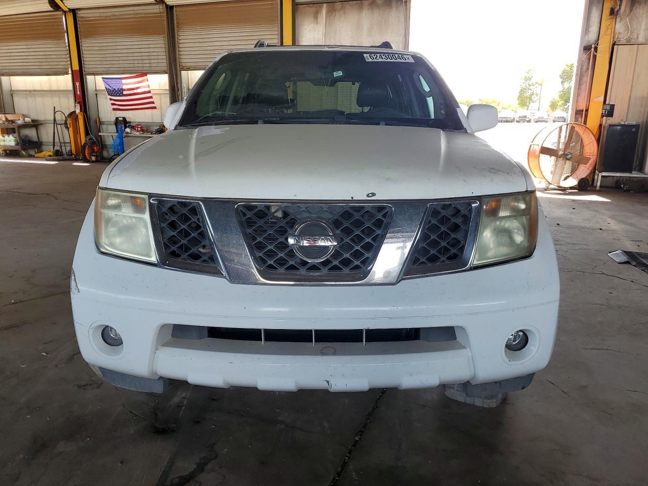 2005 Nissan Pathfinder Xe - Фото 5