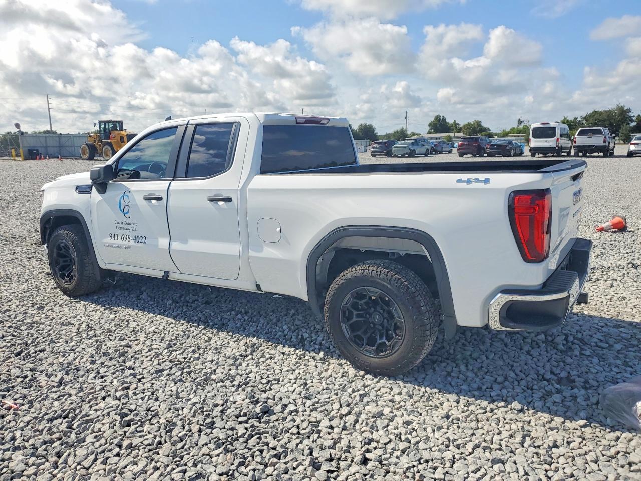 2024 GMC Sierra K1500 - Фото 2