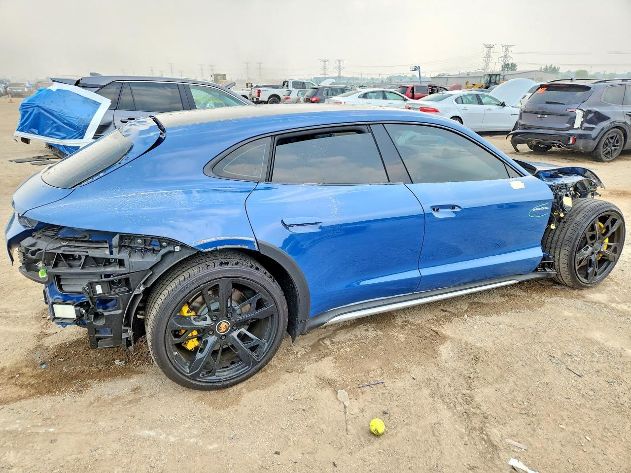 2024 Porsche Taycan Cross Turismo 4 - Image 3