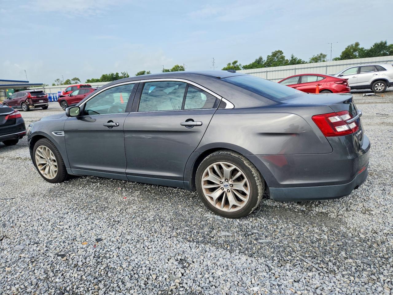 2017 Ford Taurus Limited - Фото 2