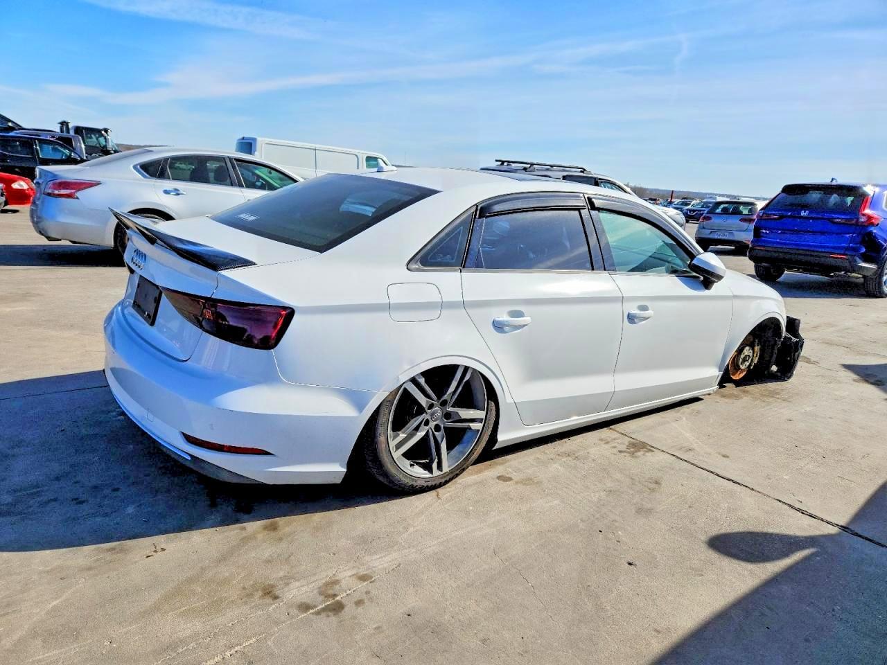 2018 Audi A3 Premium - Фото 3