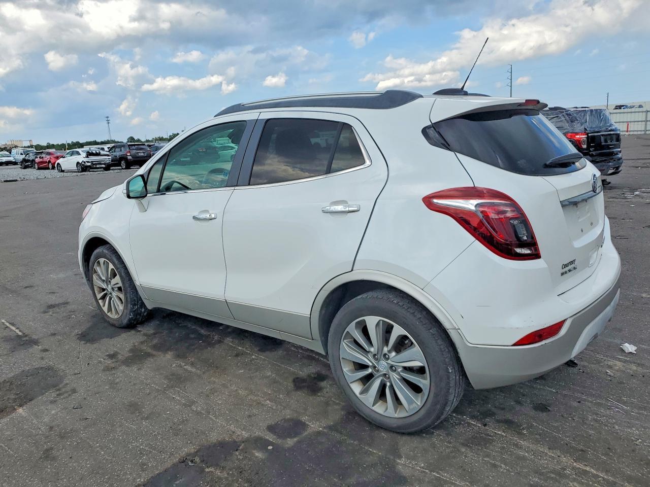 2017 Buick Encore Preferred - Фото 2